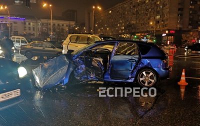 В Киеве столкнулись пять машин, есть жертвы - «Украина»