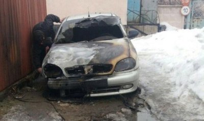 В Полтаве ночью неизвестные сожгли 6 автомобилей - «Новороссия»