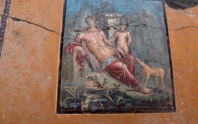 В Помпеях нашли 1940-летнюю фреску Нарцисса - (видео)