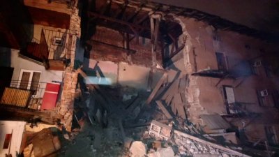 Во Львове обрушилась стена в трехэтажном жилом доме - «Новороссия»