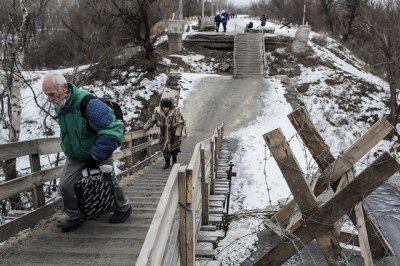 ВСУ обстреляли район Станицы Луганской - «Новороссия»