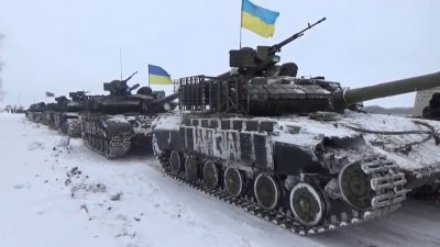 ВСУ перебросили к линии фронта в ЛНР 30 танков и 10 грузовиков с боеприпасами - «Новороссия»