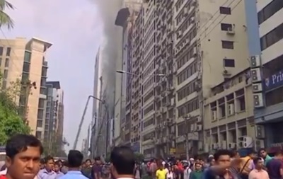 Пожар в небоскребе Бангладеша: погибли 19 человек - (видео)