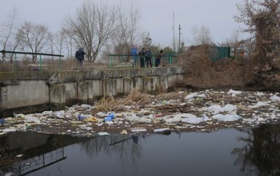 Киевводоканал показал фото "чистой воды", уходящей в Днепр - «Украина»