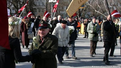 Легионеры СС прошли маршем по улицам Риги - «Новороссия»