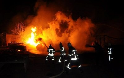 Пожар на автостоянке в Кропивницком ликвидирован - (видео)