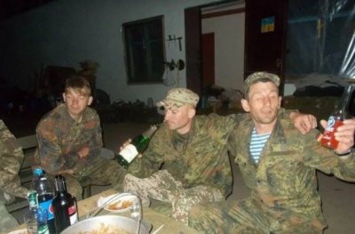 «Пьяный дебош»: В Донбассе боевики ВСУ избили мирных жителей и сбежали из расположения - «Новороссия»
