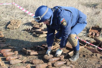 Саперы ЛНР за два дня обезвредили почти 40 боеприпасов в Луганском аэропорту - «Новороссия»
