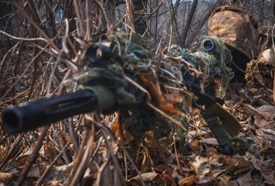 Снайпер ополченцев ЛНР точным выстрелом «снял» пулеметчика ВСУ под Луганском - «Новороссия»