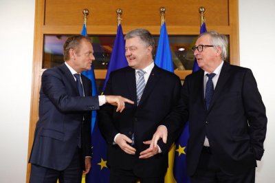 Туск обсудил с Порошенко перспективы отношений ЕС и Украины на 5 лет - «Новороссия»