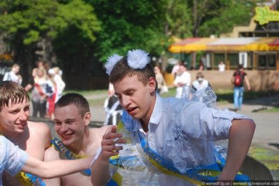 Украина отменила аттестаты для выпускников школ - «Новороссия»