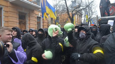 Украинские радикалы пообещали сегодня продолжить акции протеста - «Новороссия»