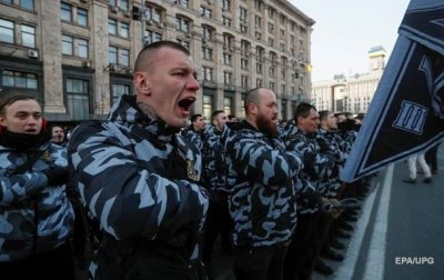 В центре Киева прошел марш Национальных дружин - (видео)