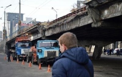 В Киеве изменили маршруты транспорта из-за ремонта на Шулявке - «Украина»
