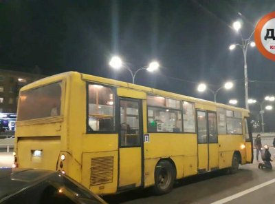 В Киеве маршрутка сбила на переходе троих пешеходов - «Новороссия»