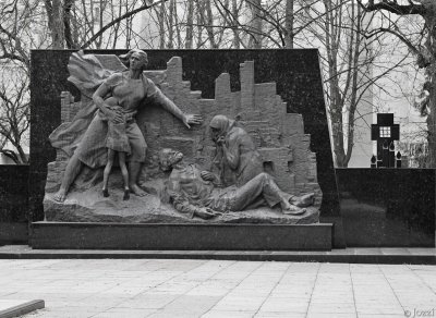 В Луцке неизвестные украли с Мемориала Вечной Славы две бронзовые плиты - «Новороссия»