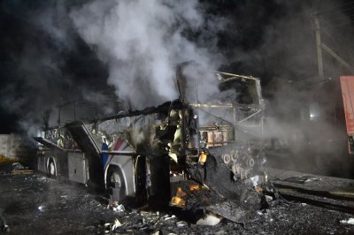 В Ровно сгорел дотла двухэтажный пассажирский автобус - «Новороссия»