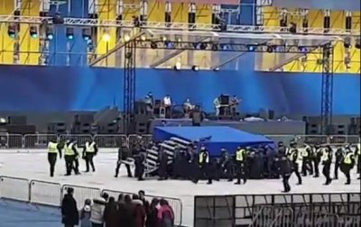 На НСК Олимпийский разобрали одну из сцен - (видео)