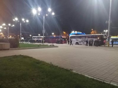 Украинские СМИ сообщили о массовых пробках на въезде в Киев из-за массовки Порошенко - «Новороссия»