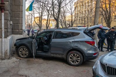 В Днепропетровске автоугонщик совершил наезд на патрульного полиции - «Новороссия»