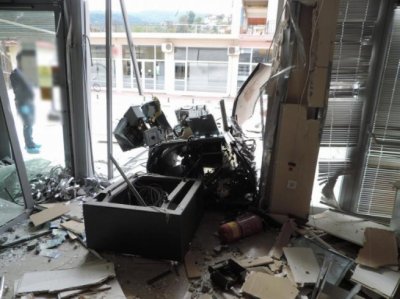 В Харькове неизвестные взорвали и ограбили очередной банкомат - «Новороссия»