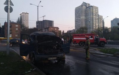 В Киеве на ходу загорелся микроавтобус ГазельЭксклюзив - «Украина»