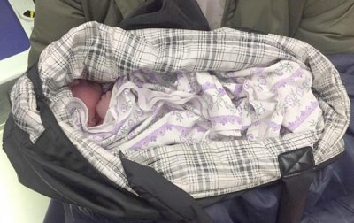 В Киеве на улице обнаружили сумку с новорожденным - «Украина»
