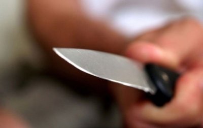 В Одессе прохожий ударил ножом курсанта за отказ дать померить фуражку - «Новороссия»