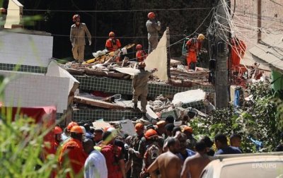В Рио-де-Жанейро обрушились два дома, есть жертвы - (видео)