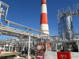НПЗ увеличили мощность переработки нефти на 16% - «Экономика»