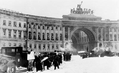 Фантазии литераторши Чижовой: Сталин подговорил Гитлера задушить Ленинград - «Общество»