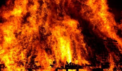 Молния: После обстрела ВСУ в Зайцево начался пожар - «Новороссия»