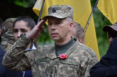 Порошенко перед уходом заменил командующего карательной операцией Наева «героем» Дебальцевского котла - «Новороссия»