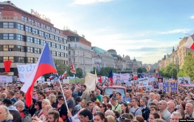 В Чехии прошли антиправительственные митинги - (видео)