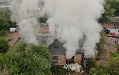 В Киеве горел склад с баллонами и топливом - «Украина»