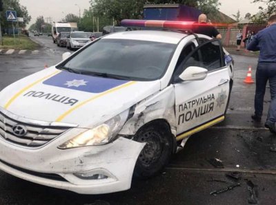 В Мариуполе сопровождавший раненых боевиков ВСУ автомобиль полиции попал в аварию - «Новороссия»