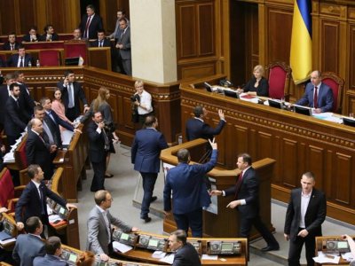 Верховная рада отклонила первые законопроекты Зеленского - «Новороссия»