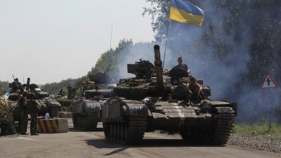 ВСУ разместили танки и БМП вблизи жилых домов в ЛНР - «Новороссия»