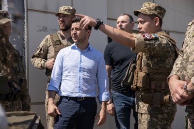 Зеленский посетил передовую и распорядился улучшить условия для убийц жителей Донбасса - «Новороссия»