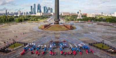 300 человек поучаствовали в инклюзивном флешмобе "Мы - Россия"