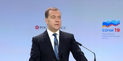 Медведев допустил четырехдневную рабочую неделю