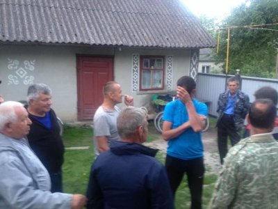 На Западной Украине пьяные раскольники пытались выселить из дома православного священника - «Новороссия»