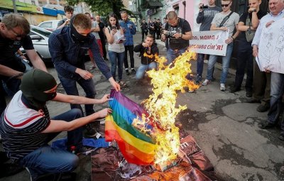 Нацисты «С14» отказались нападать на участников гей-парада в Киеве - «Новороссия»
