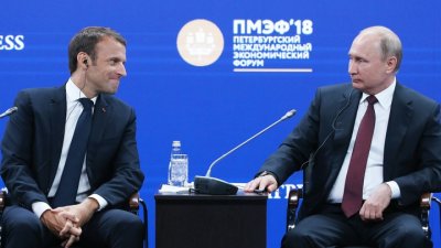 Пользователи сети дали Макрону «звание» после того, как он поприветствовал Путина на русском - «Новороссия»