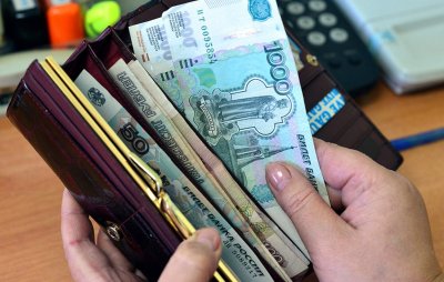 С июля зарплаты бюджетников в ДНР вырастут на 35% - «Новороссия»