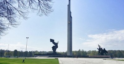Сейм Латвии поддержал снос памятника Освободителям в Риге - «Новороссия»