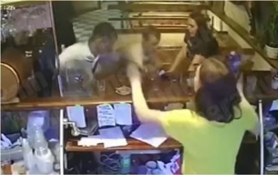 В баре под Киевом ударили ножом двух подростков - «Украина»