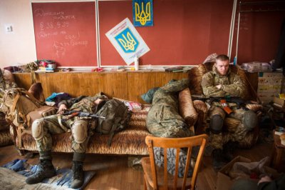 В Донбассе каратели 25-й бригады ВСУ выгнали детей из оздоровительного лагеря - «Новороссия»