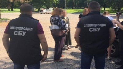 В Хмельницком женщина пыталась продать педофилам собственную дочь - «Новороссия»