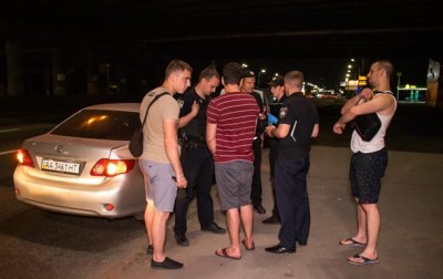 В Киеве задержали авто с партией наркотиков - (видео)